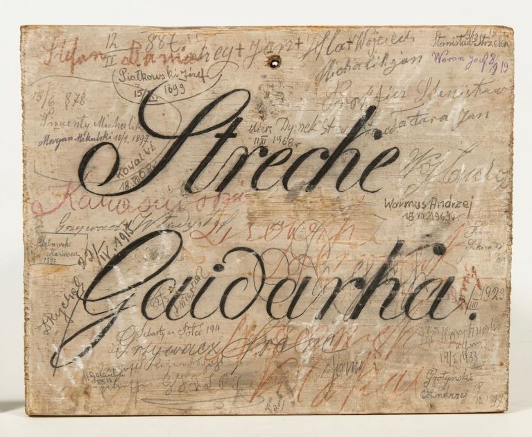 Tablica informacyjna z napisem: „Strecke Gaidarka